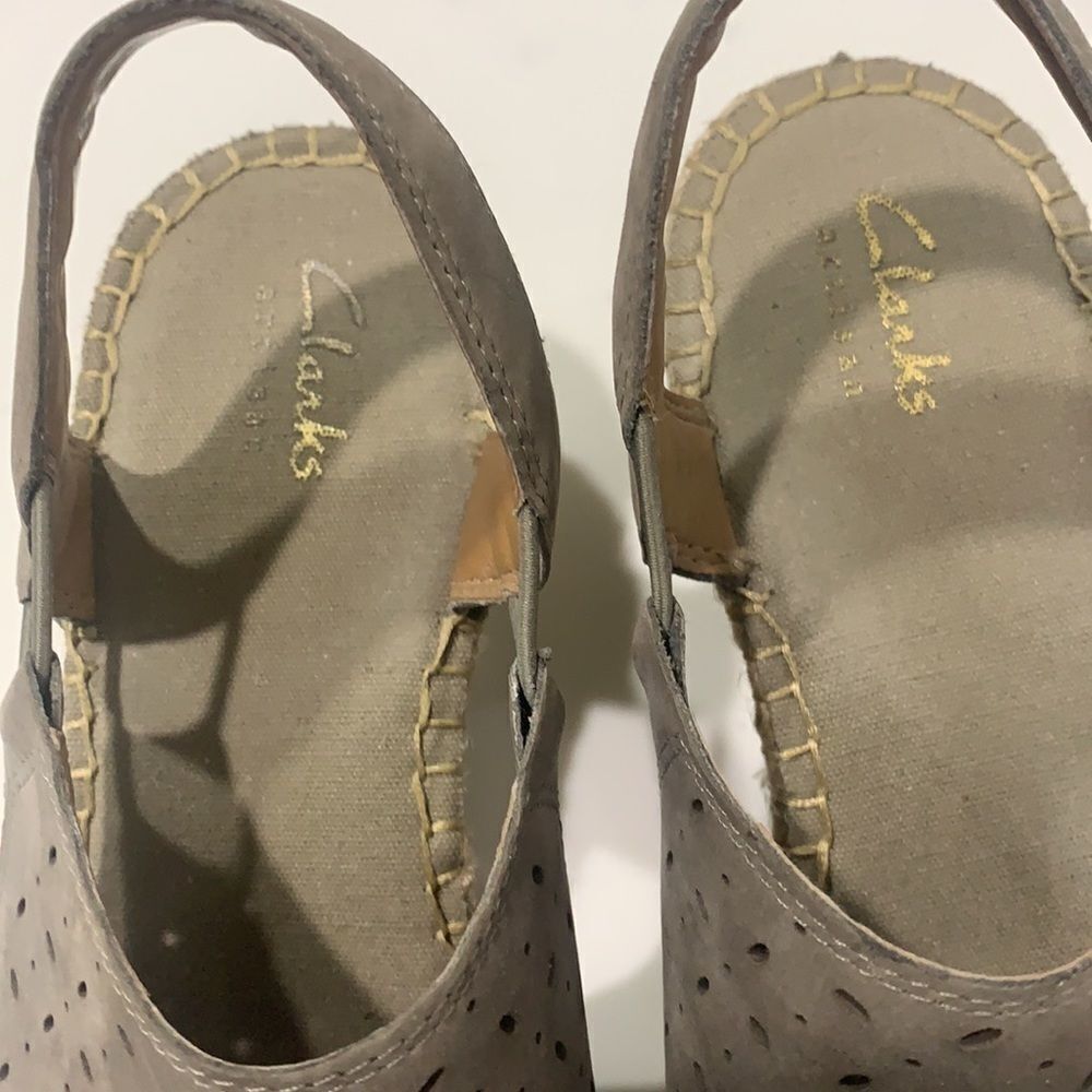 Clarks Taupe Gray Wedges - Picture 5 of 11